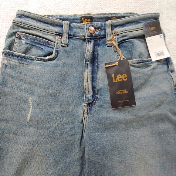NWT Lee Vintage Modern High Rise Straight Leg Ankle Jeans - Size 29 (8) - Picture 5 of 16